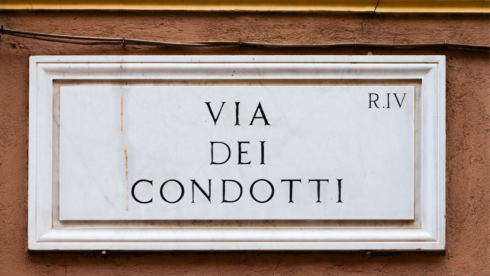la normativa sulle attività commerciali e artigianali nel centro storico di Roma